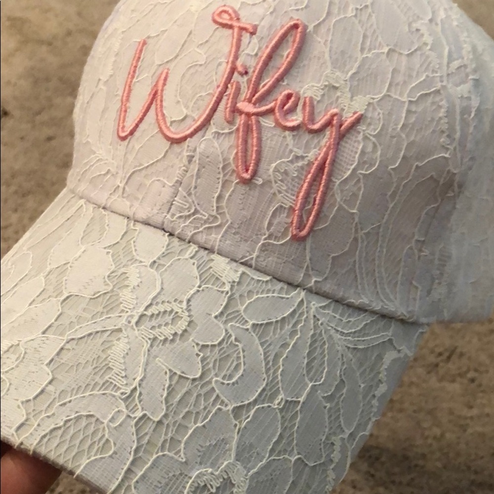 NEW Wifey 👰🏻👰🏻 Lace Baseball Hat - Picture 3 of 6